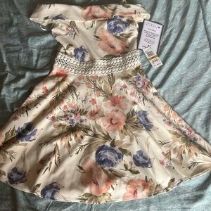 Floral dress juniors size 3/4